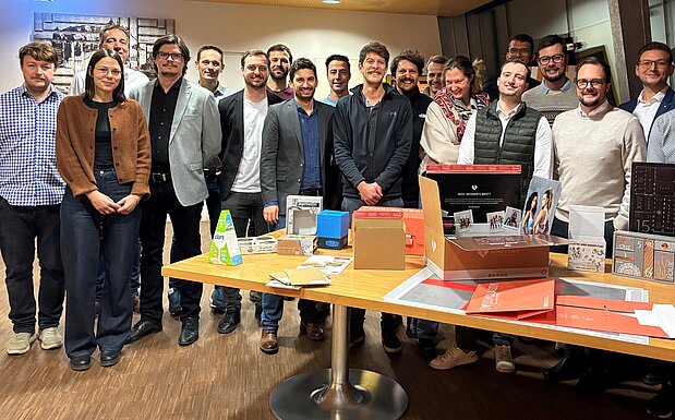 Die Junge Industrie Tirol bei der Dinkhauser Kartonagen GmbH