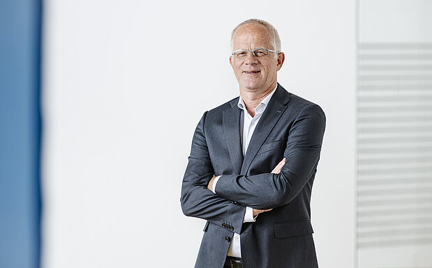 Porträtfoto von IV-Tirol-Präsident Max Kloger