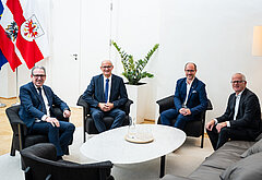 Karlheinz Wex, Obmann der Sparte Industrie in der WKT, Landeshauptmann Anton Mattle, Wirtschaftslandesrat Mario Gerber, IV-Tirol-Präsident Max Kloger