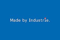 Das Made by Industrie Logo auf blauem Hintergrund