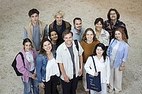 Eine Gruppe junger Studierender 