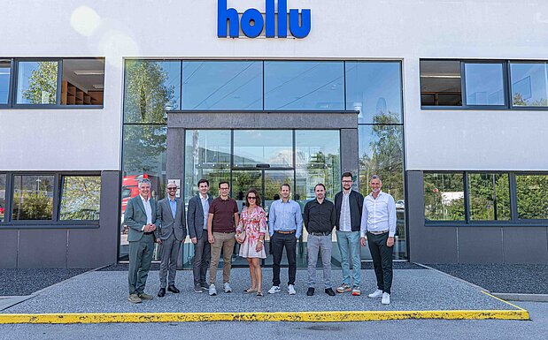 Die Teilnehmer der hollu-Betriebsbesichtigung der IV-Tirol-KMU-Plattform