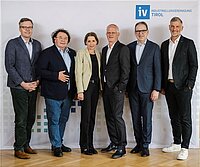 Das Präsidium der IV Tirol: Holger König, Eduard Fröschl, Gabriele Punz-Praxmarer, Max Kloger, Karlheinz Wex, Simon Meinschad