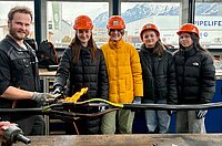 SchülerInnen des BRG Telfs erlebten bei der TINETZ, wie Starkstromkabel repariert werden. 