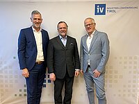 v. l. IV-Tirol-Vizepräsident Simon Meinschad, Staatssekretär Sepp Schellhorn und IV-Tirol-Präsident Max Kloger