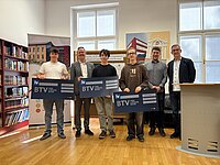 Die Gewinner und Preisträger der 45. Landesfinales der Physikolympiade