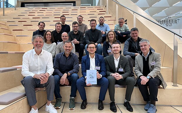 Die Teilnehmenden des Besuchs der KMU-Plattform der IV Tirol in der Swarovski Manufaktur