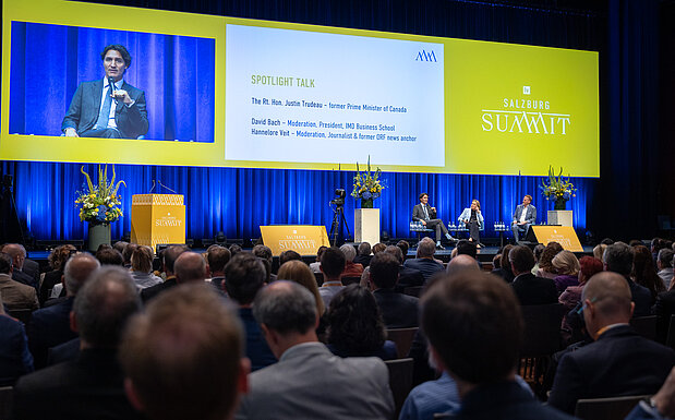 Der frühere kanadische Premierminister Justin Trudeau auf der Bühne des Salzburg Summit 